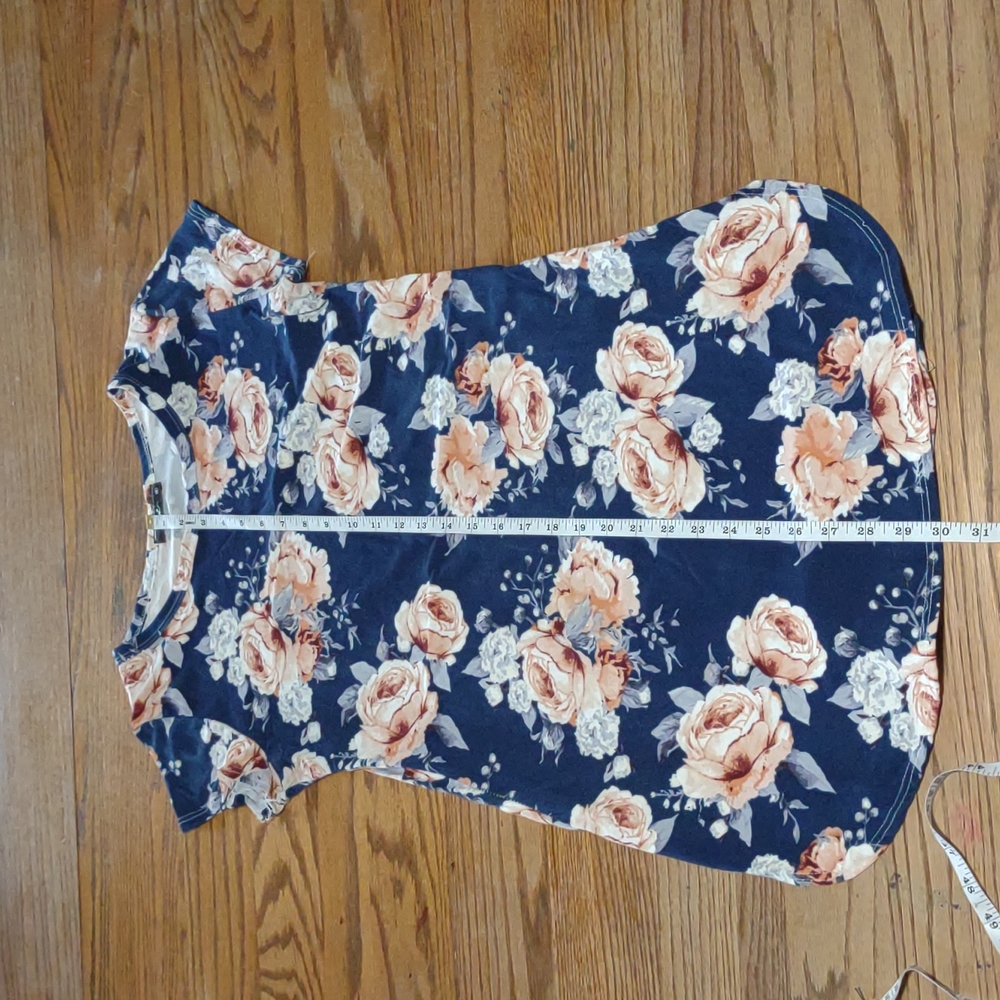 Blue, and rose pink long top. Size XL. Stretchy